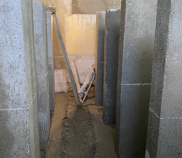 Regaderas en albergue para menores